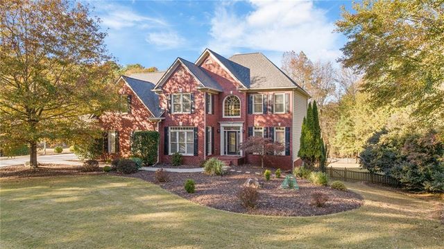 812 Lakemere Crest, Suwanee, GA 30024