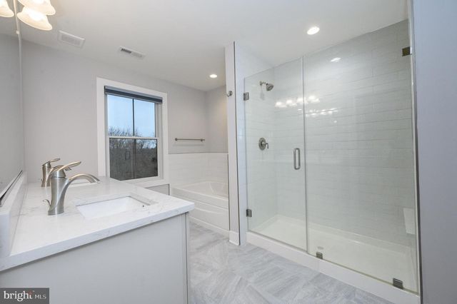 34 RIVERWALK, Plainsboro, NJ 08536