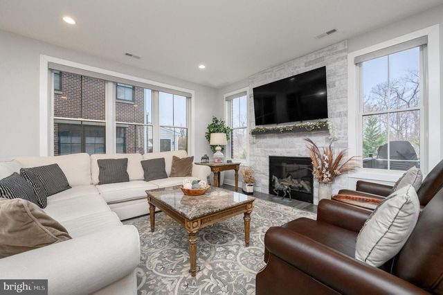 34 RIVERWALK, Plainsboro, NJ 08536