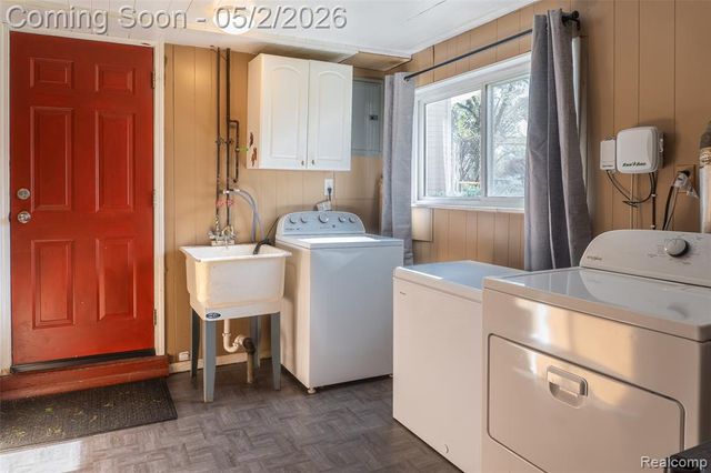11955 Delvin Drive, Sterling Heights, MI 48313