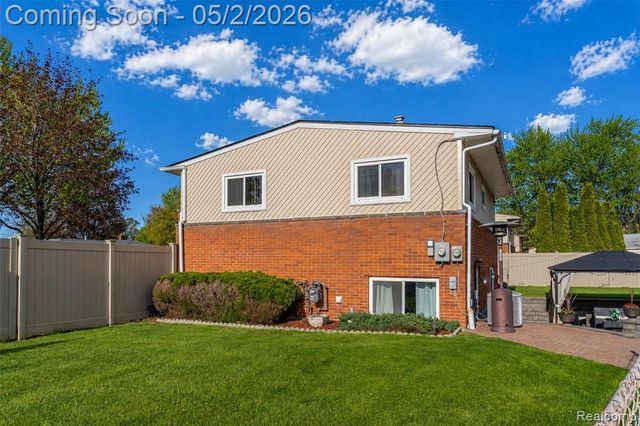 11955 Delvin Drive, Sterling Heights, MI 48313