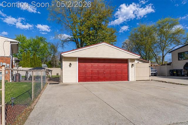 11955 Delvin Drive, Sterling Heights, MI 48313