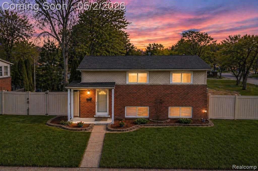 11955 Delvin Drive, Sterling Heights, MI 48313