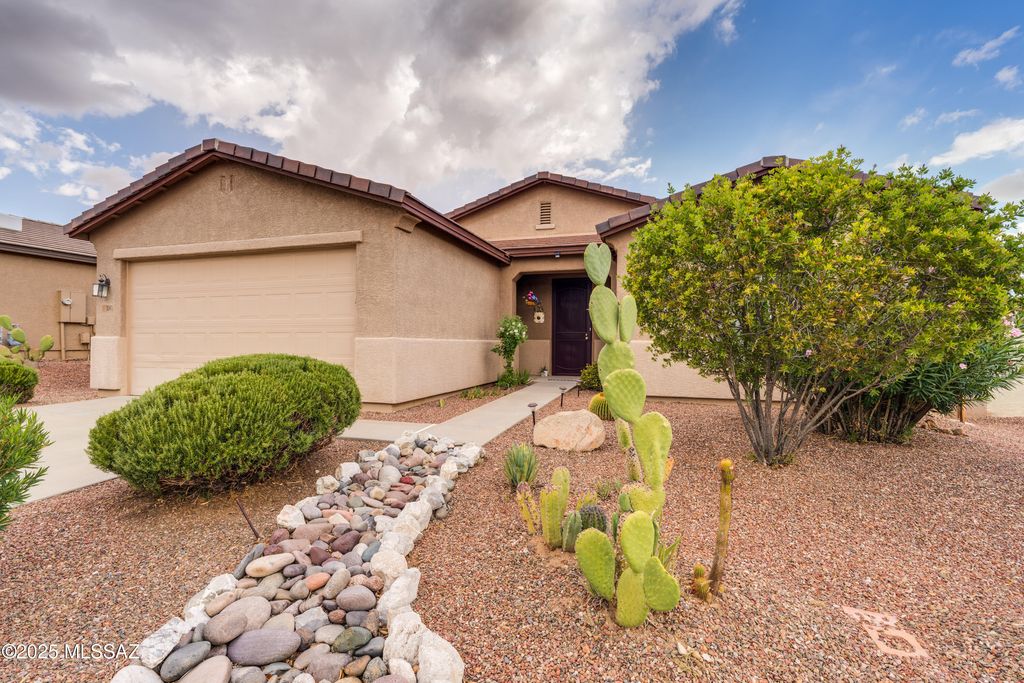 3647 E Mecate Road, Tucson, AZ 85739