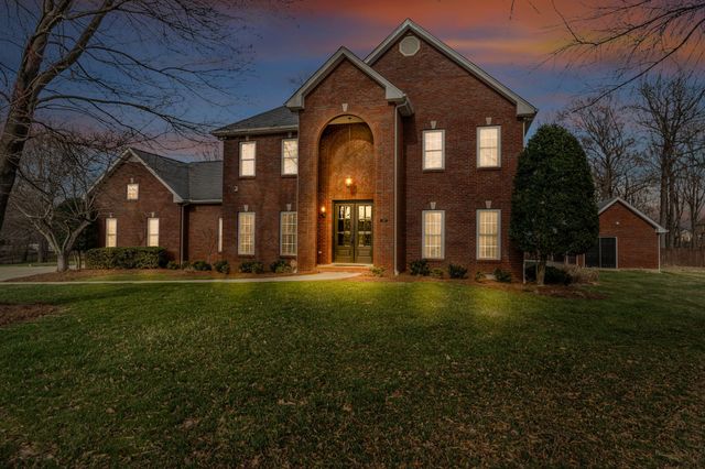 237 Dunwood Ct, Clarksville, TN 37043