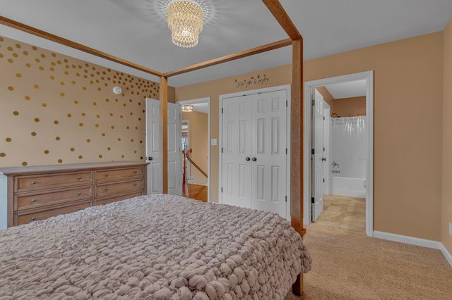 237 Dunwood Ct, Clarksville, TN 37043