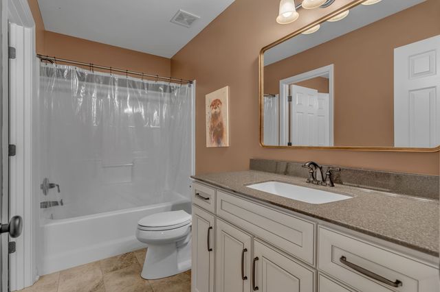 237 Dunwood Ct, Clarksville, TN 37043