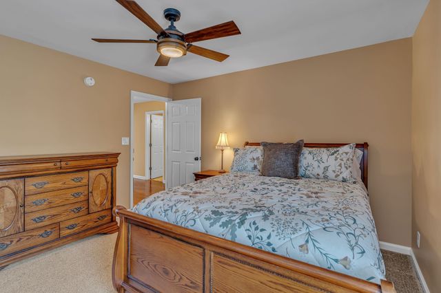 237 Dunwood Ct, Clarksville, TN 37043