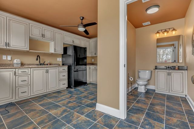237 Dunwood Ct, Clarksville, TN 37043