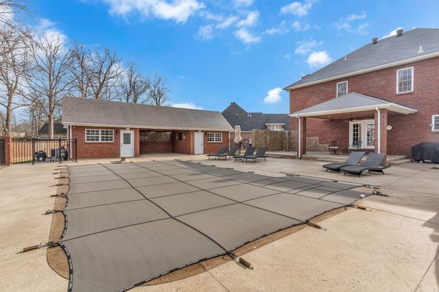 237 Dunwood Ct, Clarksville, TN 37043