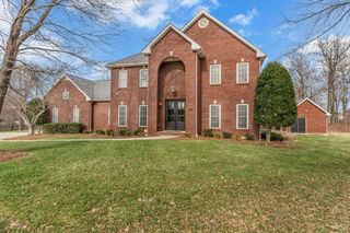 237 Dunwood Ct, Clarksville, TN 37043