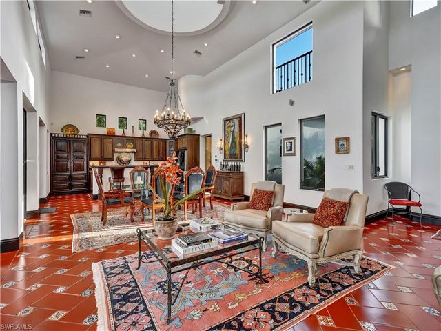2535 Tarpon RD, Naples, FL 34102