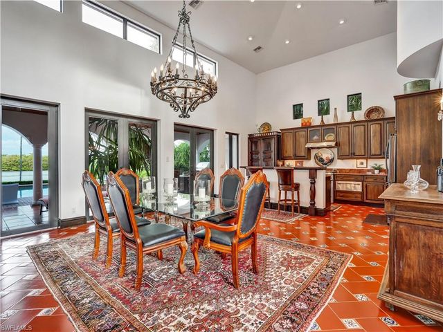 2535 Tarpon RD, Naples, FL 34102