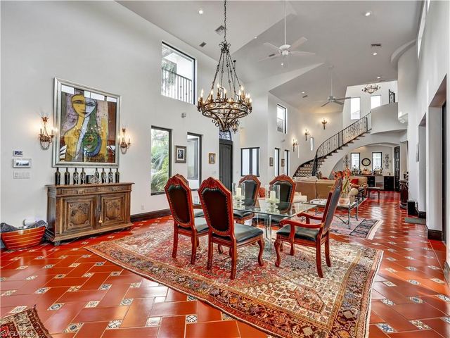 2535 Tarpon RD, Naples, FL 34102