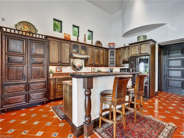 2535 Tarpon RD, Naples, FL 34102