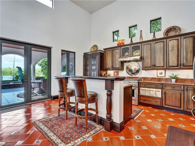 2535 Tarpon RD, Naples, FL 34102