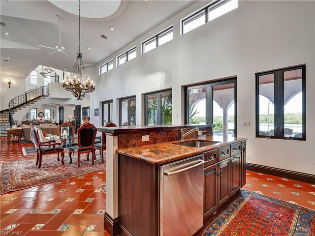 2535 Tarpon RD, Naples, FL 34102