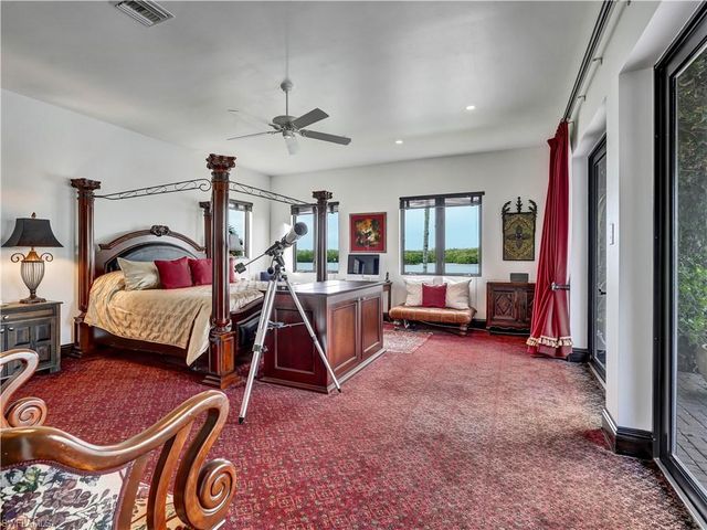2535 Tarpon RD, Naples, FL 34102