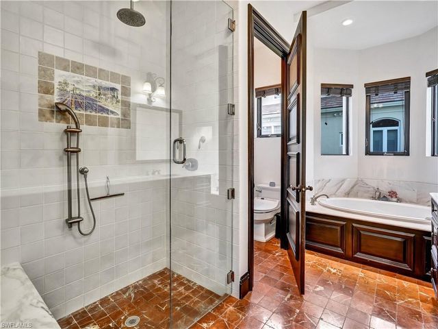 2535 Tarpon RD, Naples, FL 34102