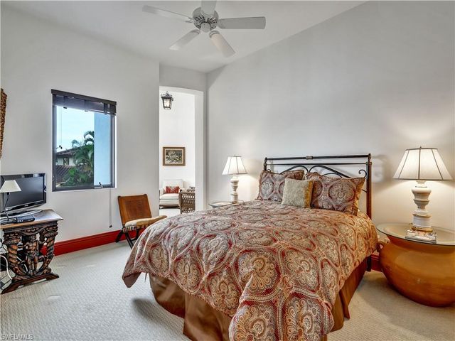 2535 Tarpon RD, Naples, FL 34102