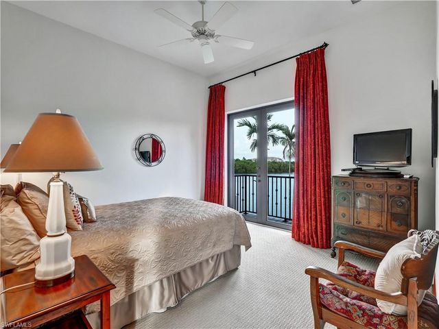 2535 Tarpon RD, Naples, FL 34102