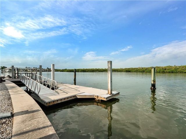 2535 Tarpon RD, Naples, FL 34102