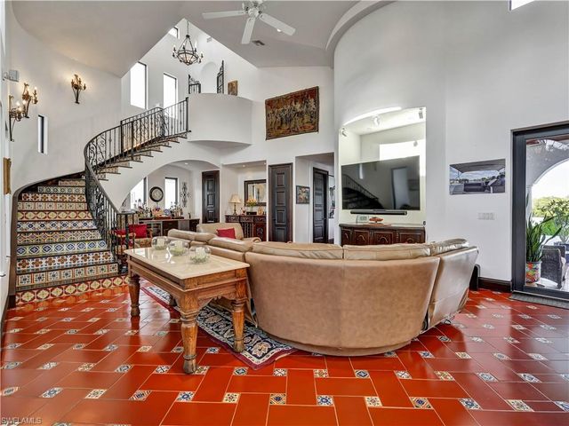 2535 Tarpon RD, Naples, FL 34102