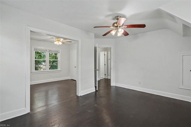 28 N Greenfield AVE, Hampton, VA 23666
