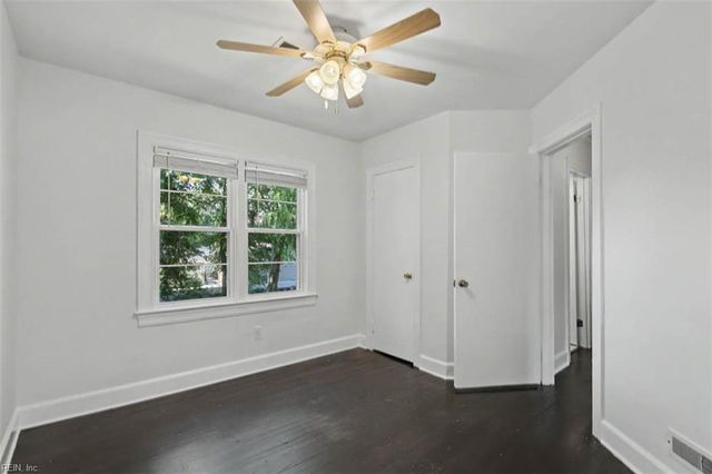 28 N Greenfield AVE, Hampton, VA 23666
