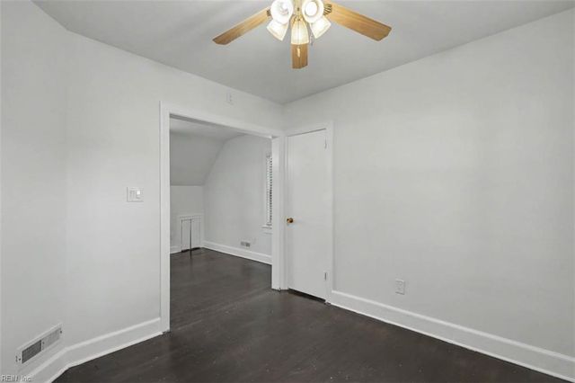 28 N Greenfield AVE, Hampton, VA 23666