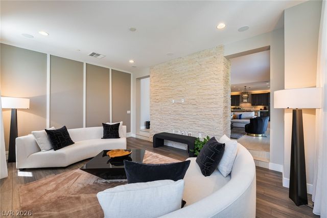 6812 Double Star Street, Las Vegas, NV 89135