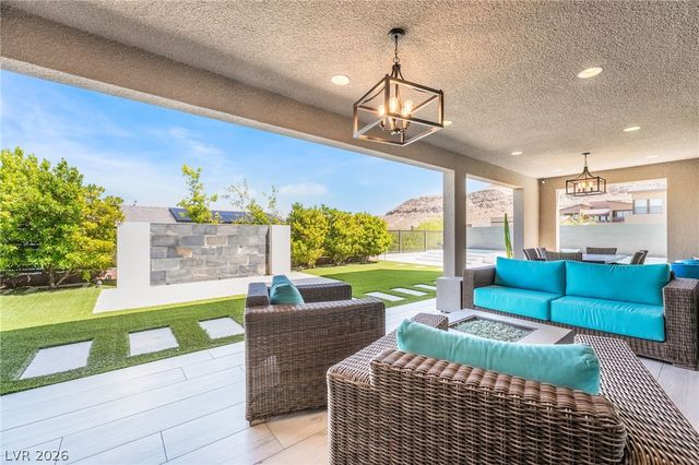 6812 Double Star Street, Las Vegas, NV 89135