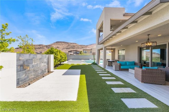 6812 Double Star Street, Las Vegas, NV 89135