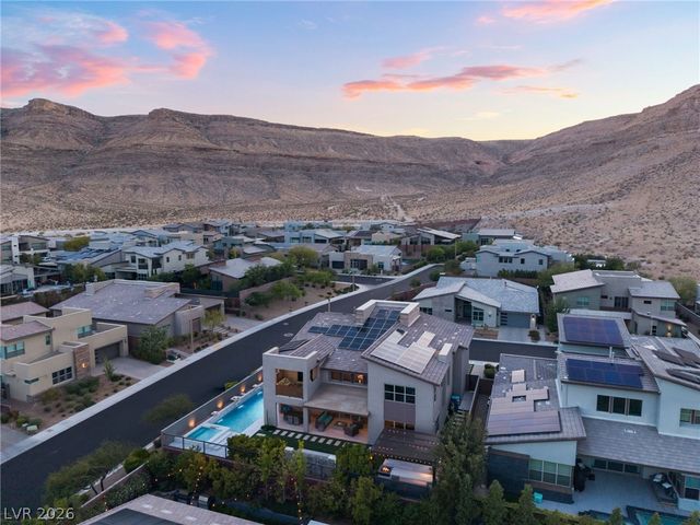 6812 Double Star Street, Las Vegas, NV 89135