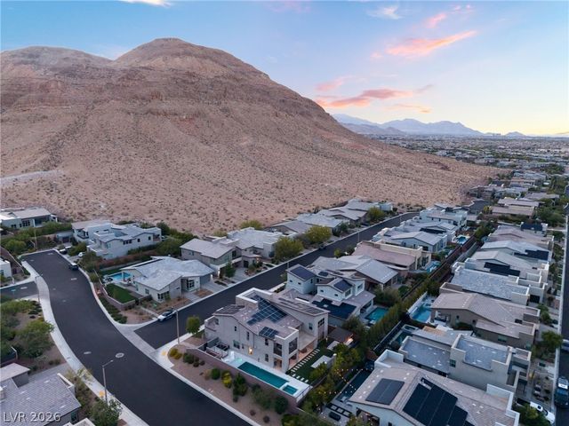 6812 Double Star Street, Las Vegas, NV 89135