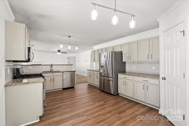 2008 Waters Trail Drive, Charlotte, NC 28216