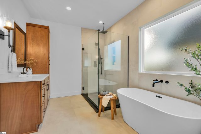 3798A Ballenger Road, Greer, SC 29361