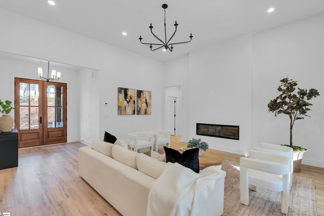 3798A Ballenger Road, Greer, SC 29361