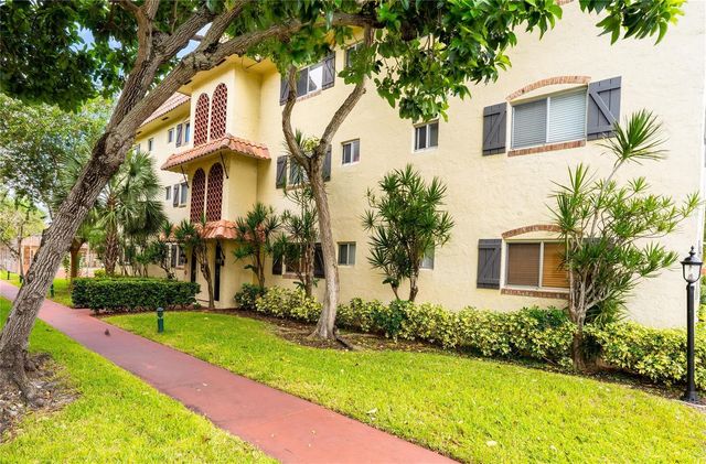253 S Cypress Road 202, Pompano Beach, FL 33060