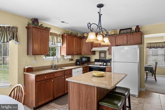 6 DOUGLAS LN, Lumberton, NJ 08048