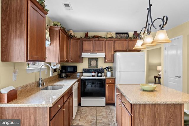 6 DOUGLAS LN, Lumberton, NJ 08048