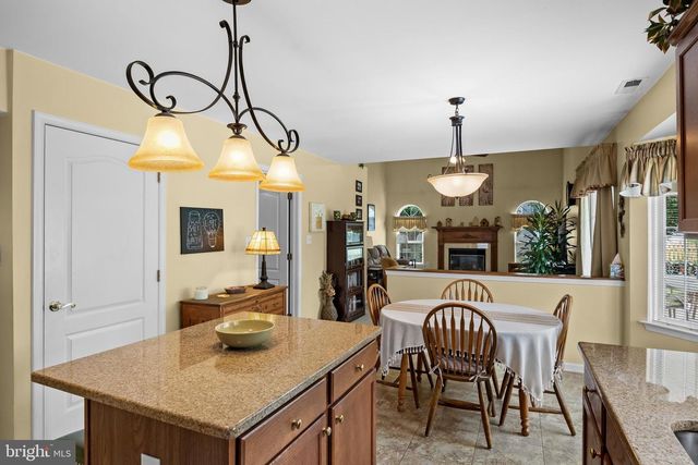 6 DOUGLAS LN, Lumberton, NJ 08048