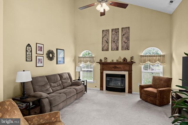 6 DOUGLAS LN, Lumberton, NJ 08048