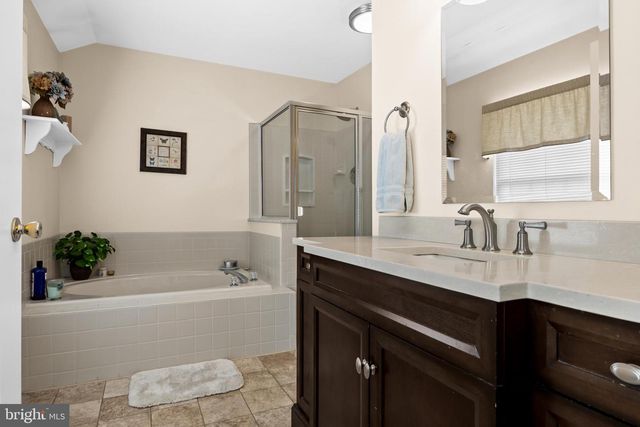 6 DOUGLAS LN, Lumberton, NJ 08048