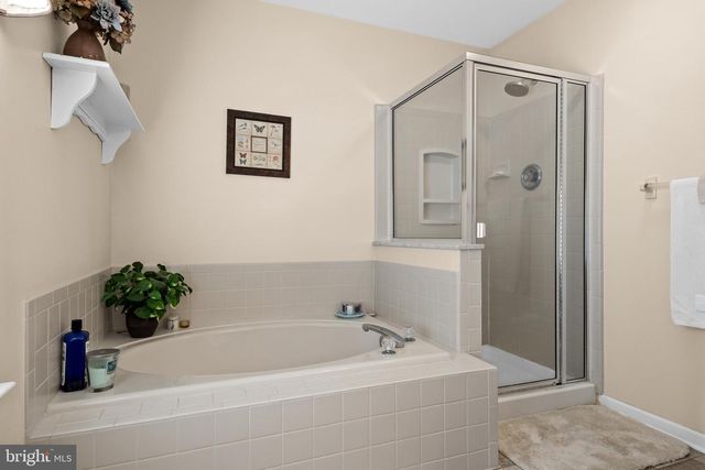 6 DOUGLAS LN, Lumberton, NJ 08048