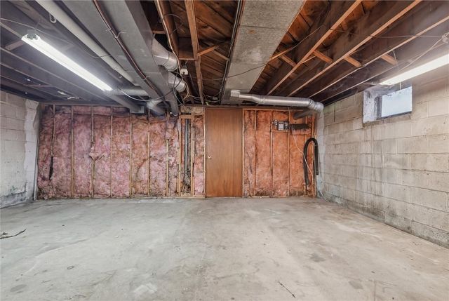 134 Youngstown Rd, North Union Twp, PA 15456