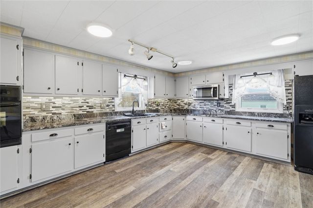 134 Youngstown Rd, North Union Twp, PA 15456