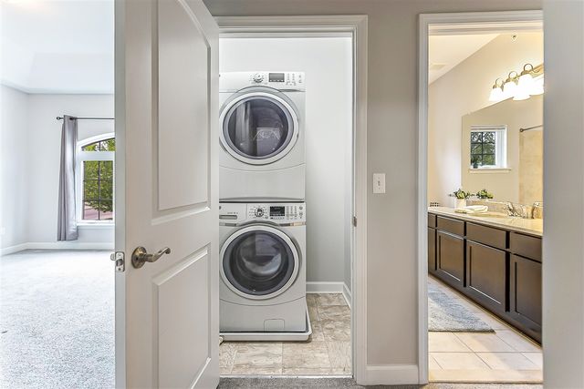 5535 Arbor Chase Drive, Ann Arbor, MI 48103