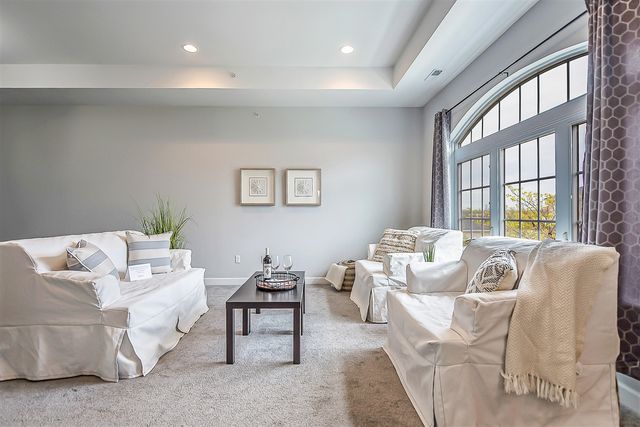5535 Arbor Chase Drive, Ann Arbor, MI 48103