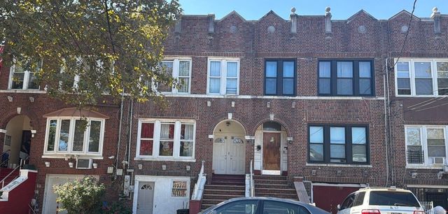 98 E 56TH Street, New York City, NY 11203